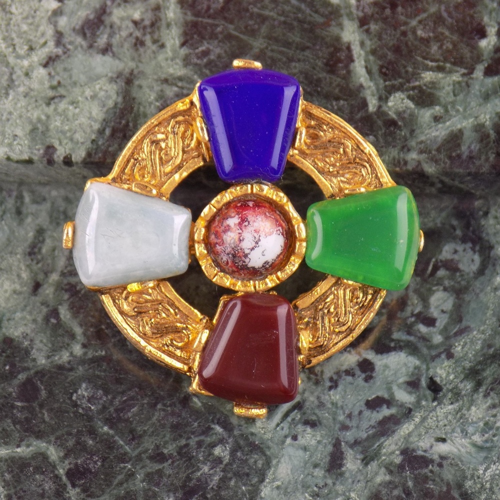 JEM  SCOTTISH CELTIC STYLE  COLORFUL GLASS brooch